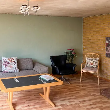 3 Bedroom Cozy In